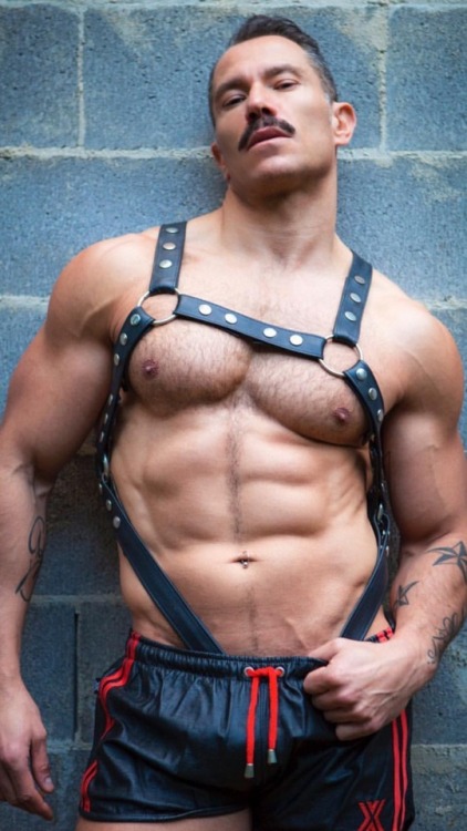 leathershort: leatherarmysport:#LeatherArmySport  MMMMMMMM Very hot!!!