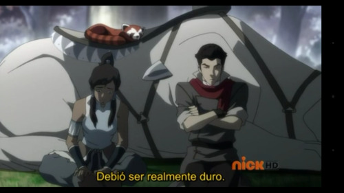 Soy la única que piensa que Mako (la leyenda de korra) se parece muchísimo a Derek Hal