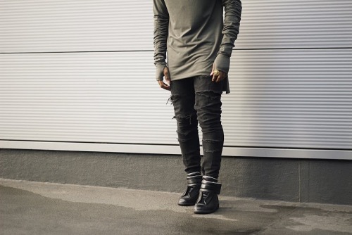 RabbitHole London Olive Green Long Tee. Custom Ripped Jeans.  Maison&rsquo;s. 