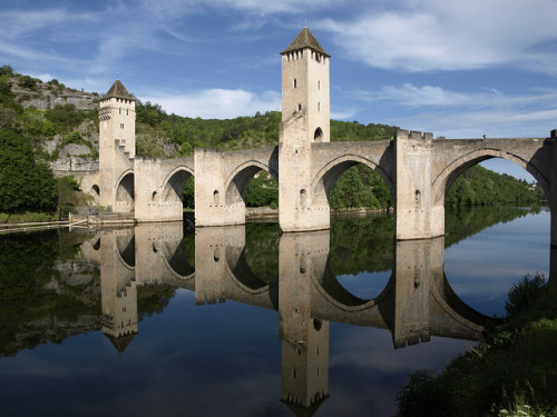 Pont Valentré (Cahors) by Kamikaze GT on Flickr.