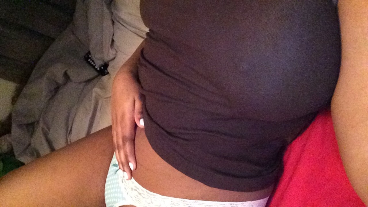 caram3l-princess:  Oh hello tummy 😊