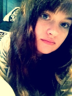 I hate being sick, I look and feel sickly :(
