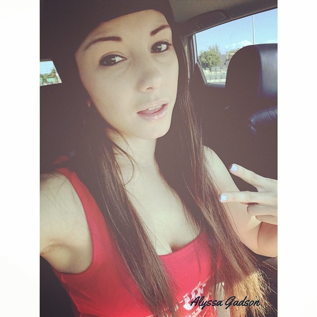 alyssagadson:  😃✌️ #riseandgrind On my way to my next #realityshow #shoot