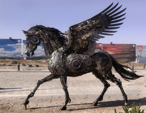steampunktendencies:  Pegasus by hasan novrozi