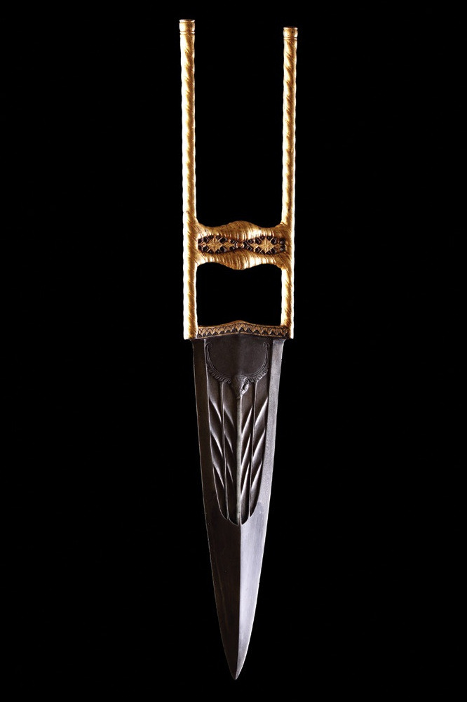 we-are-rogue:  Katar Daggers, India, 17th-19th centuriesBejewlled Katar, Gujarat,