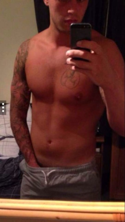 straightpoflads:  Amazing tats on this POF LaD Shaun, 21 For more POF LaDs click here 
