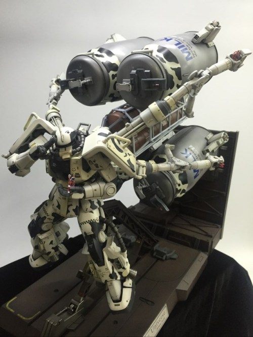 mechaddiction:  Delivering milk is serious business lol #mecha – https://www.pinterest.com/pin/333688653631455406/