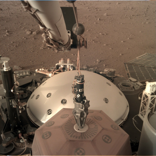 InSight: Sol 22 was seismometer deployment day, and it looks like round 1 of the robo-claw game went