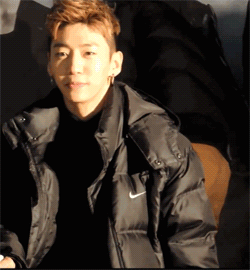 jicute:  Yongguk giving in to fans’ requests for aegyo 
