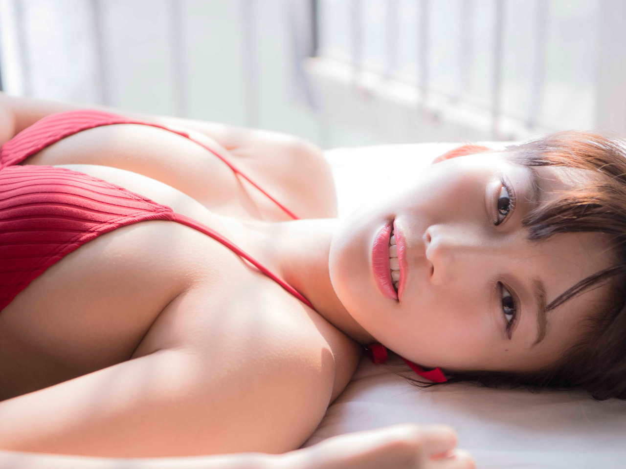 uptou:FLASHデジタル写真集 小倉優香 変身エロティクス ⑤