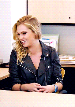 clones-and-thrones:#it is illegal to look THIS FUCKING GOOD IN LEATHER ELIZA#HOW
