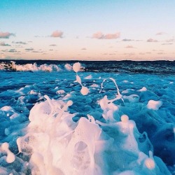 the-ocean-paradise:  sunkissed &amp; sandy 