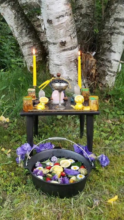s-myforestspirit:Can’t get over how beautiful our Litha altar was ☀️