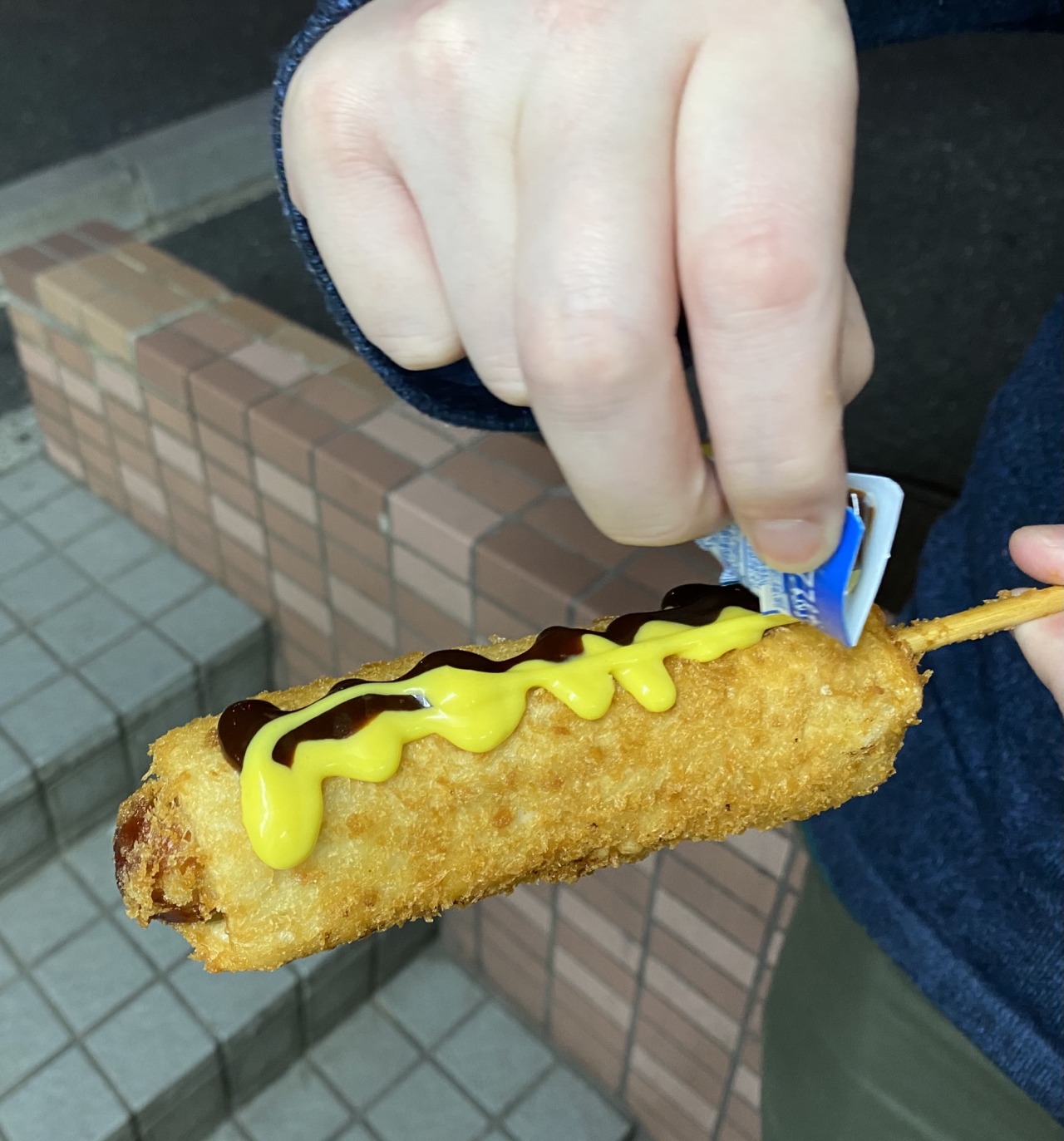 Family corn mart dog Calories in