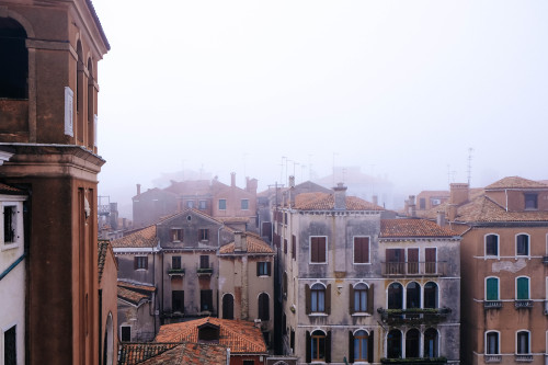 XXX neumarc:  Have you seen Venice on a foggy photo