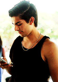 princes-jasmine:cesar diaz appreciation ≡ 2/?HES SO HOT