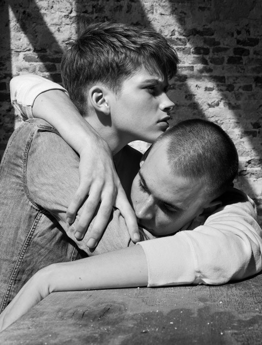 myownsecretceremonialss:  i want his nose 