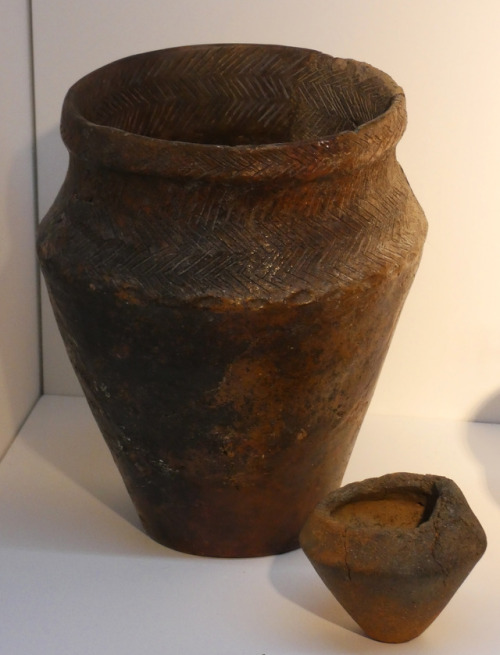 Prehistoric Bronze Age Funerary Urns, Storiel, Bangor, North Wales, 24.10.17.