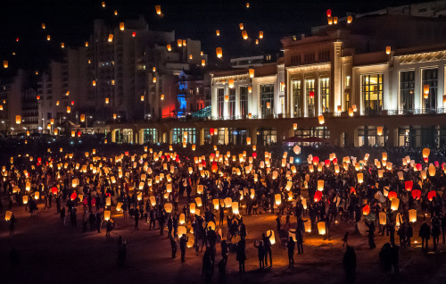 beautiful-basque-country:And this is how beautifully Biarritz celebrated Christmas! Truly stunning ^