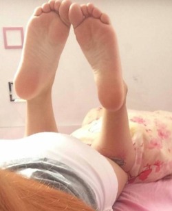 Teen Girl Feet