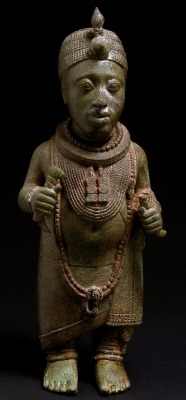 magictransistor:  Figure of an Oba from Ita Yemoo (Copper alloy, zinc and brass), Ifè (Nigeria), 14th-15th century C.E.