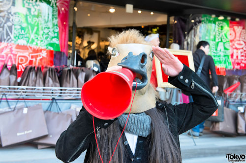 Posted 200 pics of Harajuku fukubukuro (luck bag) sales - including LaForet, Takeshita Dori, Cat Str