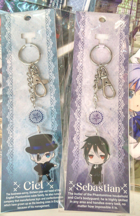 beaglecakes:Saw these cuties at an otaku store yesterday. Too bad they don’t carry any shinigami one