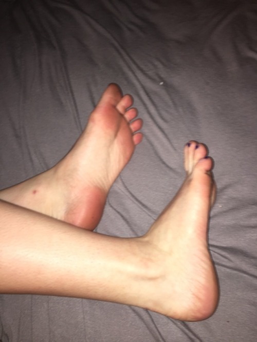 in the mood to have my toes sucked