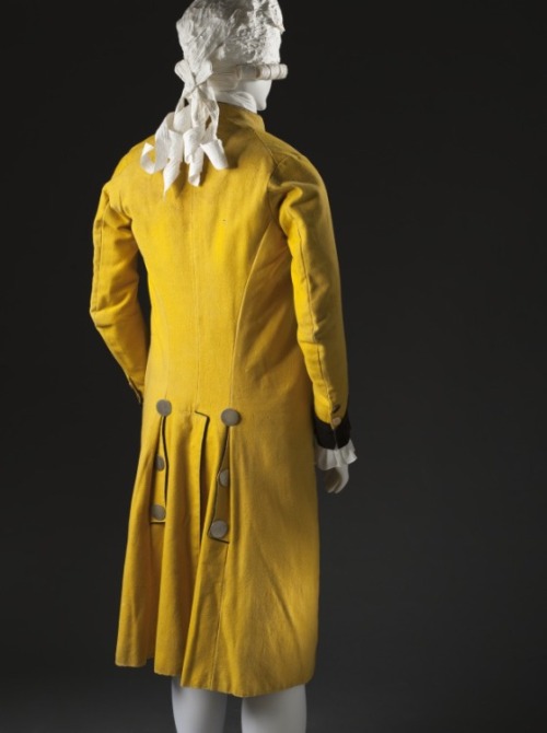 ephemeral-elegance:Velvet Trimmed Wool Suit, ca. 1785via LACMA