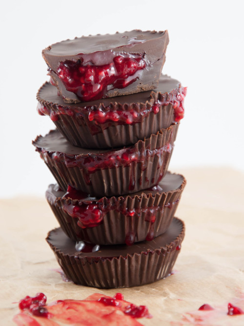 vegan-yums:Bloody Cups for Halloween (Chocolate Cups with raspberry sauce, vegan + gluten-free)need