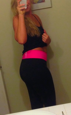 sarahxoxoblog:  Love my new VS PINK yoga