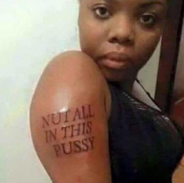 lumpyspacepryncess:  himynameisrollin:  ibepostn:  LMAO 👀💀💀💀  ⚰⚰⚰⚰😂😂😂😂😂