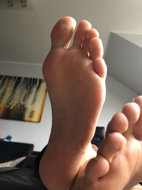 feetman80:       Huge German feet  