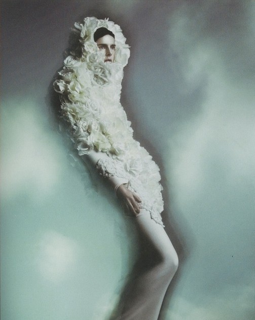 ghesquiereous:  Stella Tennant in Comme des Garçons, by Sølve Sundsbø 