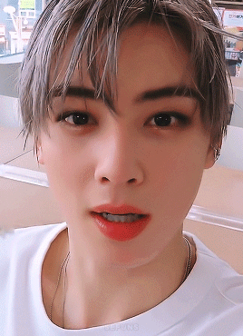sefuns:  When you accidentally opened the front camera, but you’re Cha Eunwoo