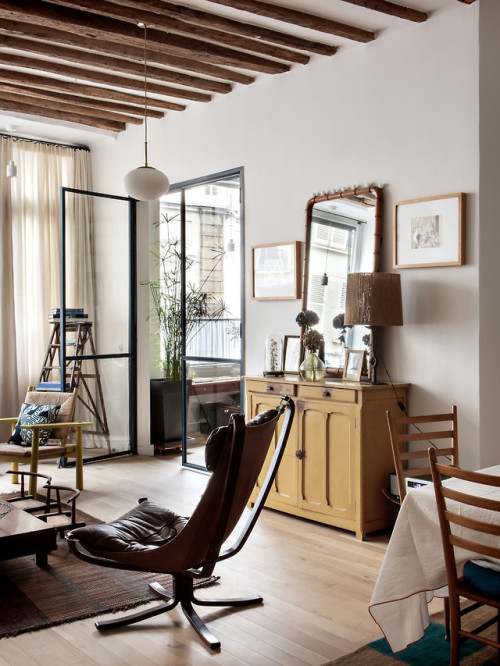 thenordroom:  Paris apartment with original details | photos by Hervé Goluza  THENORDROOM.COM - INSTAGRAM - PINTEREST - FACEBOOK   