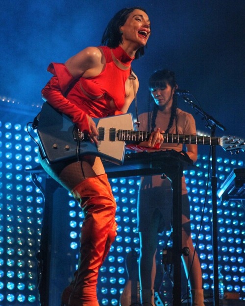 St. Vincent plays another sellout at the Queen in Wilmington. photo: Megan Barron