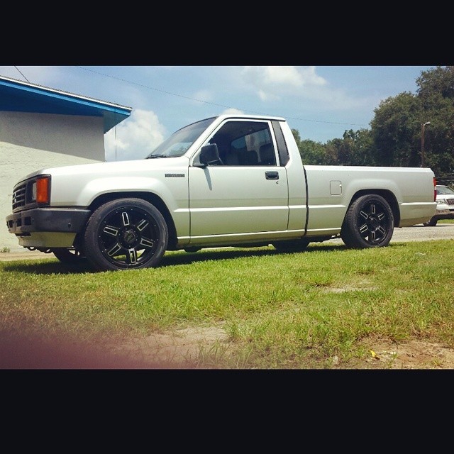 Sittin pretty on the new wheels #mightymax #minitruckin #lowered #lowlyfe #wheels