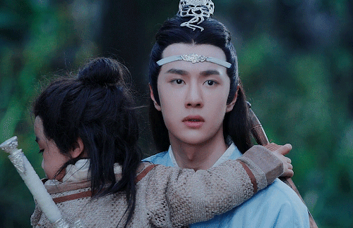 mylastbraincql: “Hanguang-jun is like an elder brother and father to me…” gif req
