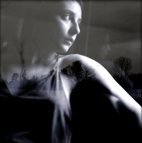 leparfumdeladame-en-noir:© Katia Chausheva - Somewhere else (edit)