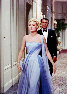 vespermartiniarchive-deactivate: Grace Kelly wearing designs by Edith Head in To Catch A Thief (1955)