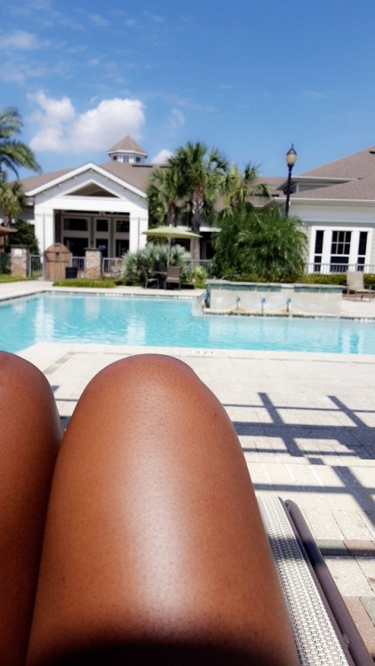 aggienes:The brightest red on my brown skin