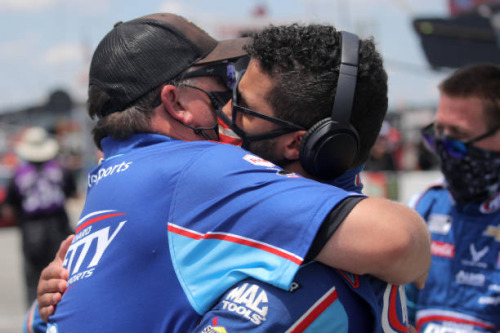 nascarfan12: Just know that today was a win for you Bubba. It is the start of where we could go in t