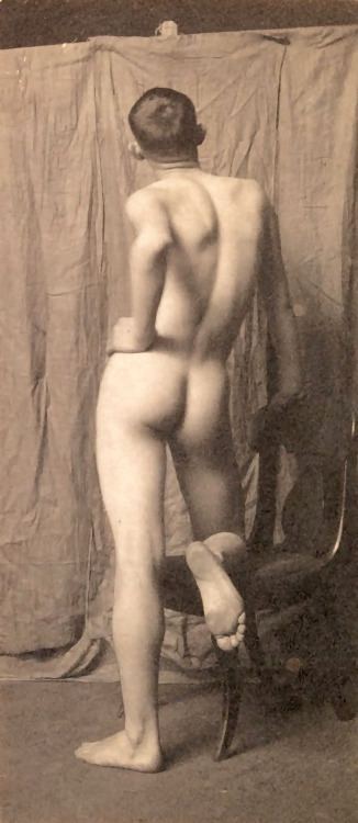pookiestheone:Another photo of Bill Duckett (1870 - ?) by Thomas EakinsA previous post is here