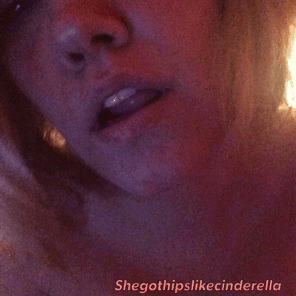 shegothipslikecinderella:  Little tease for you sexy babies