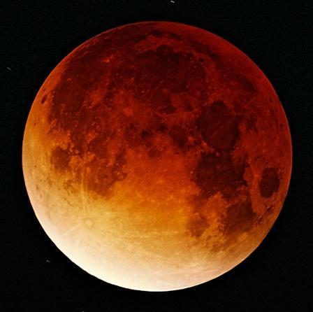 amnhnyc:  A Lunar Eclipse, and a Little Something Extra, on October 8 If you missed the first total lunar eclipse of the year in mid-April, the last chance to see one in 2014 will be this Wednesday, October 8. Though it’s best viewed from the Pacific