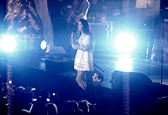 musictowatchboysto:  The Paradise Tour pt. 1                         