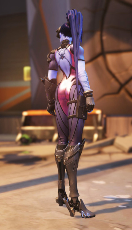 hobgoblinhero:nerdgasrnz:otherwindow:Concept: Widowmaker, but she visited a chiropractor. Get a load