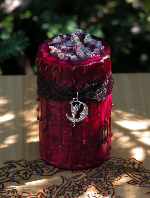 morg-ana:  theravenaurora:  Absolutely gorgeous, unique candles from ~WhiteMagickAlchemy~  ☽ witchcraft, astrology, nature & sex ☾ 