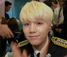 jinned:petal poses ♡